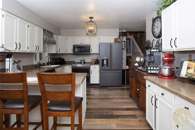 2809 Meadow Drive, Laurel, MT 59044