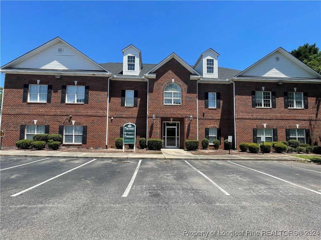 2935 Breezewood Avenue 200, Fayetteville, NC 28303