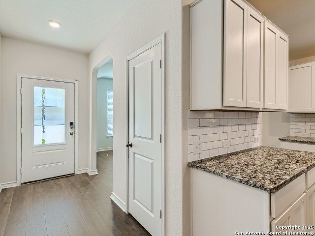 1725 Rocky Rise, San Antonio, TX 78245