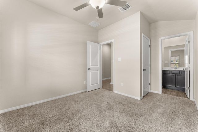 304 Giorgio Moroder DR, Hutto, TX 78634