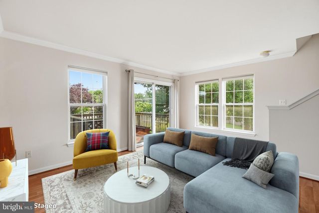 8354 HUNTER MURPHY CIR, Alexandria, VA 22309