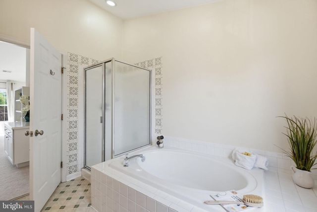8354 HUNTER MURPHY CIR, Alexandria, VA 22309
