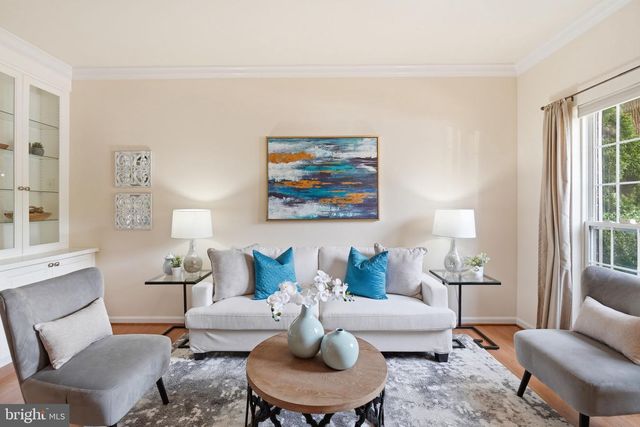 8354 HUNTER MURPHY CIR, Alexandria, VA 22309