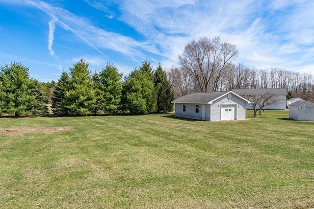 S4185 Whispering Pines Drive, Baraboo, WI 53913