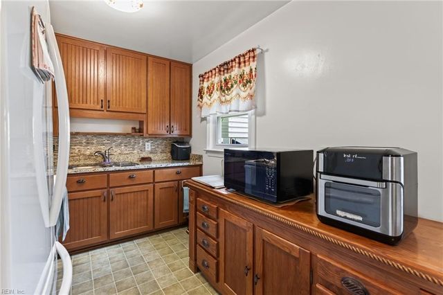 809 Clay AVE, Chesapeake, VA 23323