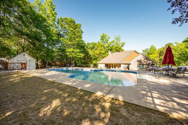 560 Saddlebrook Trail, Ellerslie, GA 31807