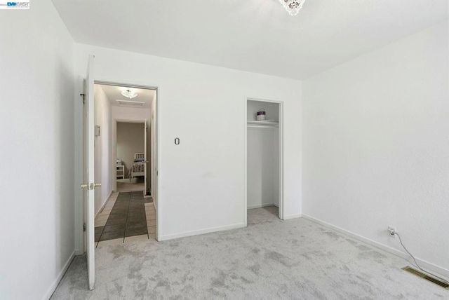24025 2Nd St, Hayward, CA 94541