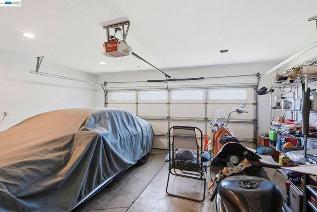 24025 2Nd St, Hayward, CA 94541