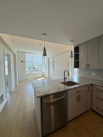 55 Brighton Ave 508, Boston, MA 02134