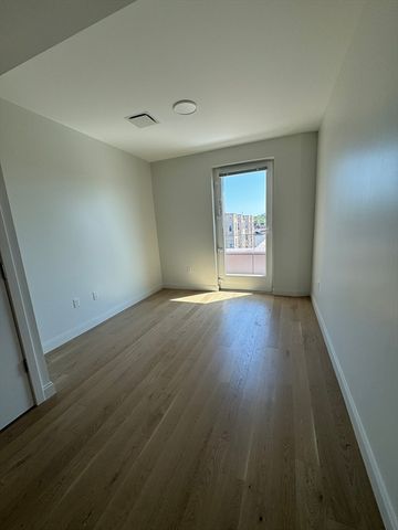 55 Brighton Ave 508, Boston, MA 02134