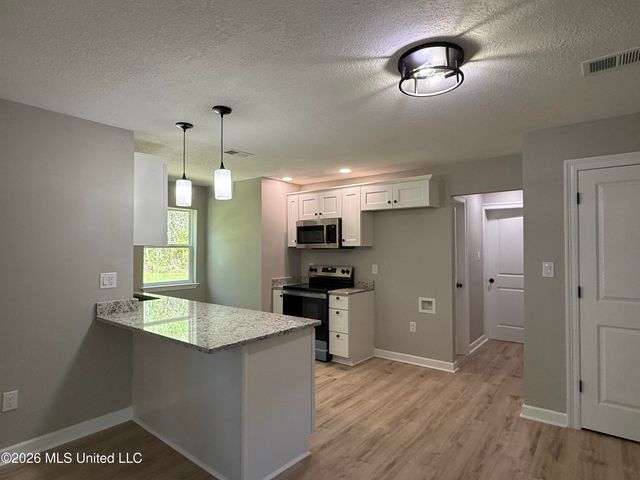 1400 Riverside Drive, Gautier, MS 39553