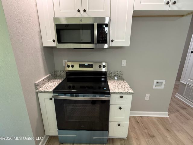 1400 Riverside Drive, Gautier, MS 39553