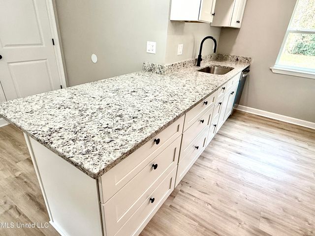 1400 Riverside Drive, Gautier, MS 39553