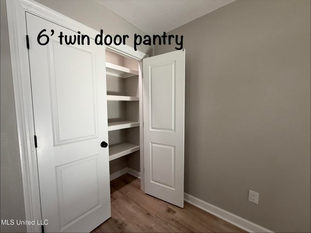 1400 Riverside Drive, Gautier, MS 39553