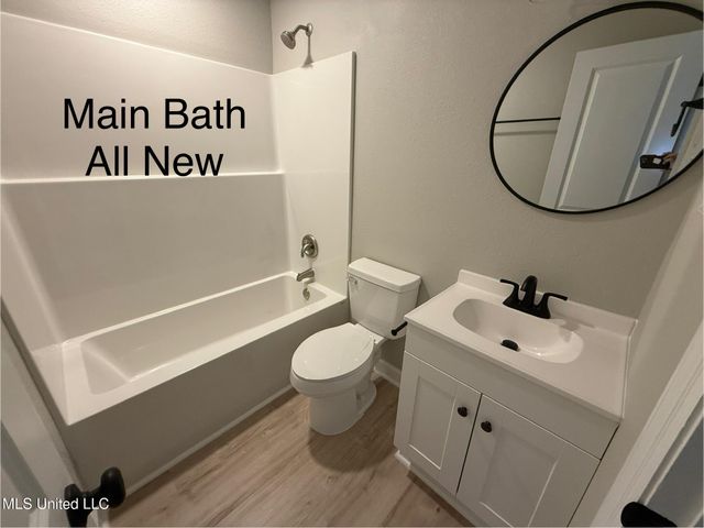 1400 Riverside Drive, Gautier, MS 39553