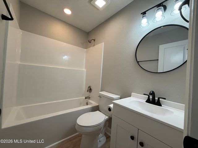 1400 Riverside Drive, Gautier, MS 39553