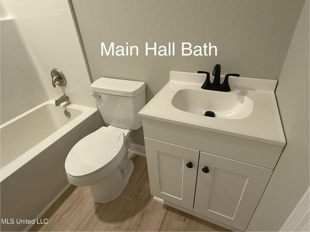 1400 Riverside Drive, Gautier, MS 39553