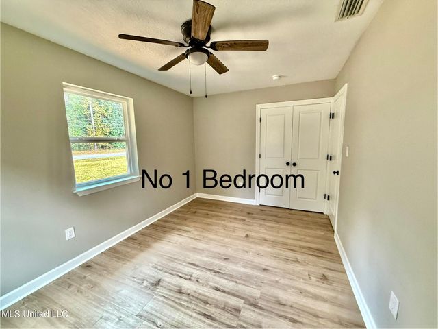 1400 Riverside Drive, Gautier, MS 39553