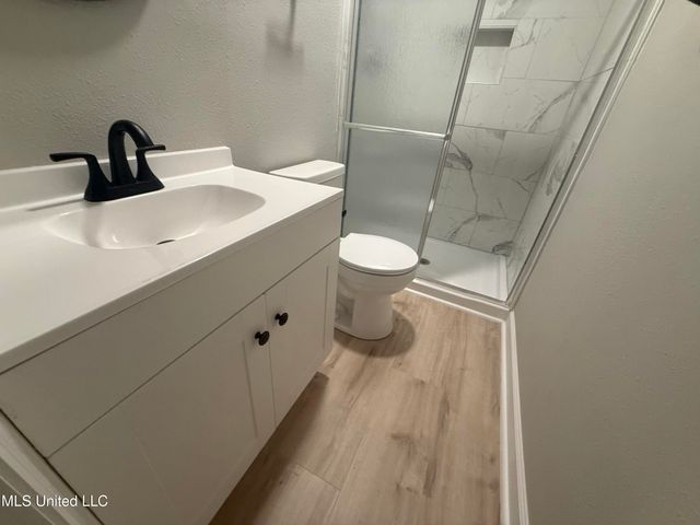 1400 Riverside Drive, Gautier, MS 39553