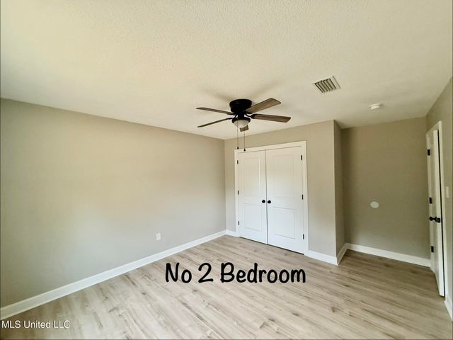 1400 Riverside Drive, Gautier, MS 39553