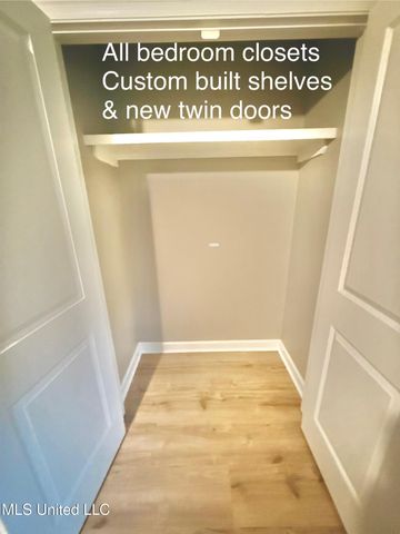 1400 Riverside Drive, Gautier, MS 39553