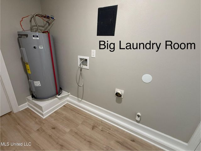 1400 Riverside Drive, Gautier, MS 39553