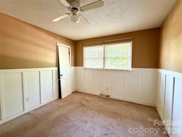 127 Sequoia Drive, Gastonia, NC 28052