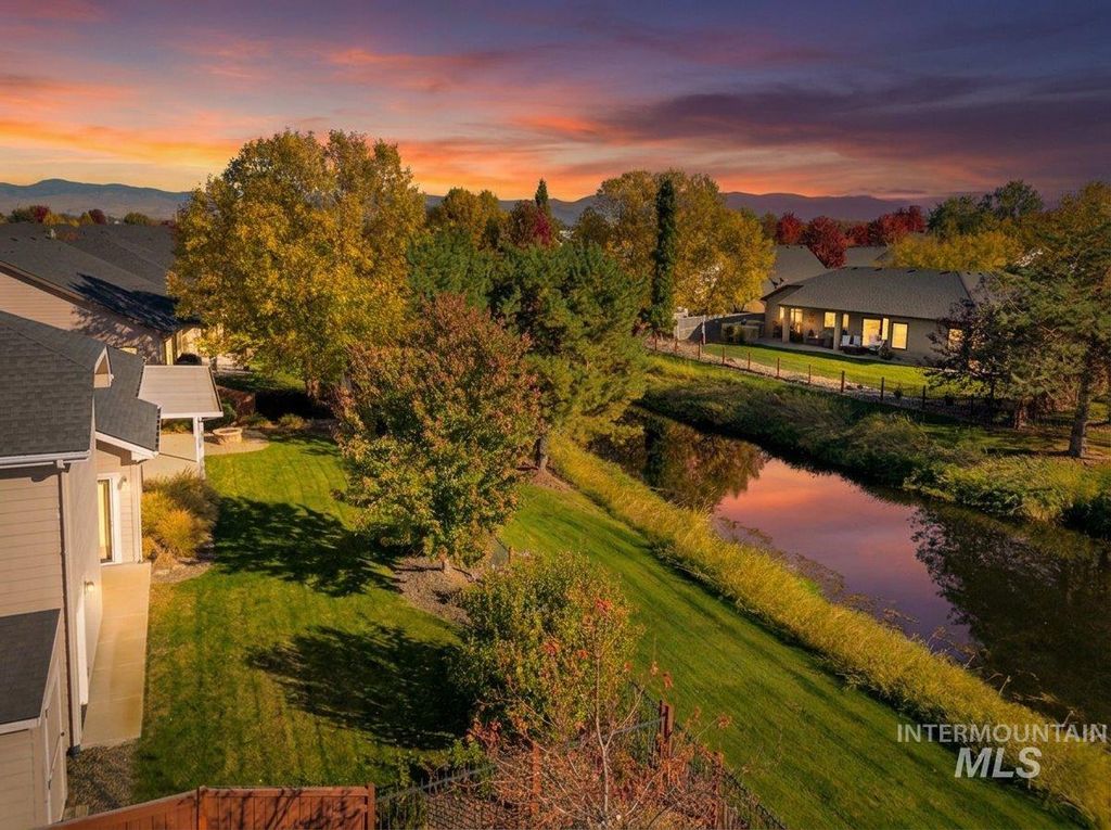 10187 W Purple Ash Dr., Star, ID 83669 photo 2