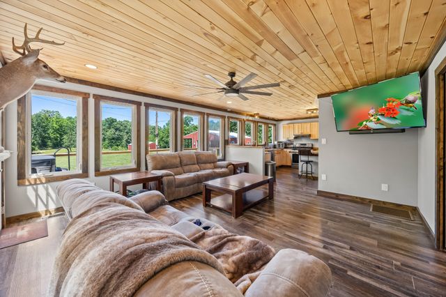 326 Hargis Rd, Dover, TN 37058