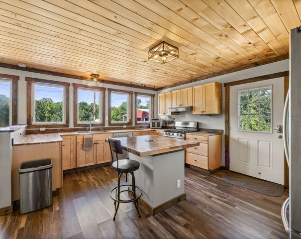 326 Hargis Rd, Dover, TN 37058