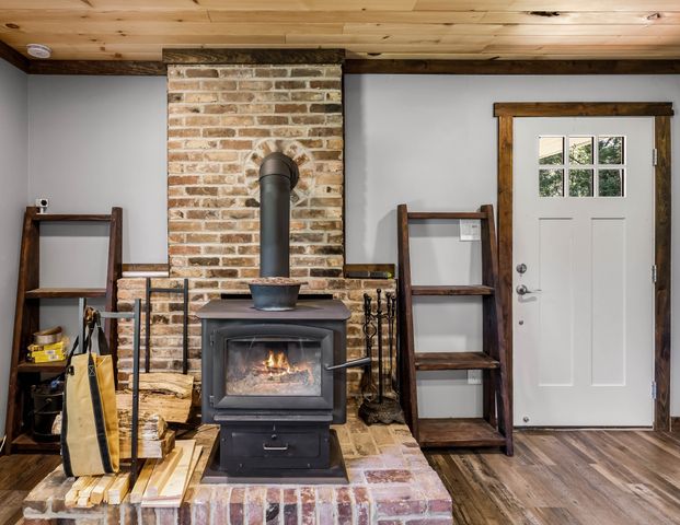 326 Hargis Rd, Dover, TN 37058