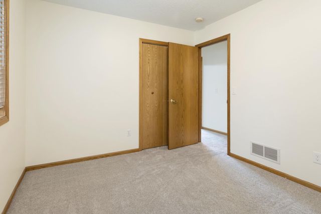 700 141st Avenue NW, Andover, MN 55304