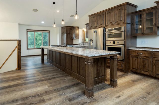 700 141st Avenue NW, Andover, MN 55304