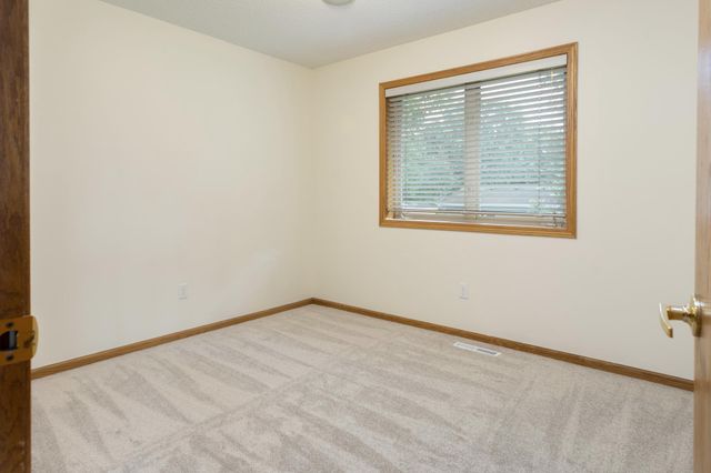 700 141st Avenue NW, Andover, MN 55304