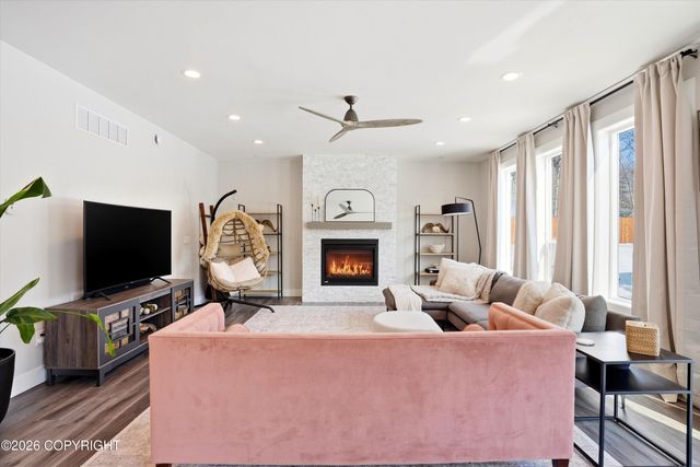 1370 N Bloodstone Circle, Wasilla, AK 99654