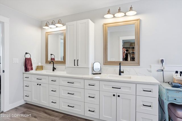 1370 N Bloodstone Circle, Wasilla, AK 99654