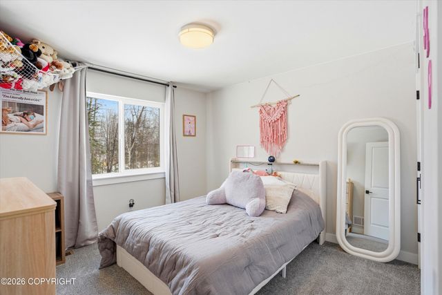 1370 N Bloodstone Circle, Wasilla, AK 99654