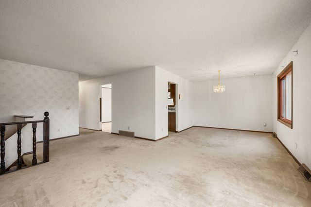 4560 148th Avenue NW, Andover, MN 55304