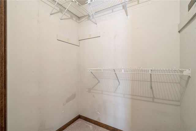 6917 Larkwood NE, Cedar Rapids, IA 52402