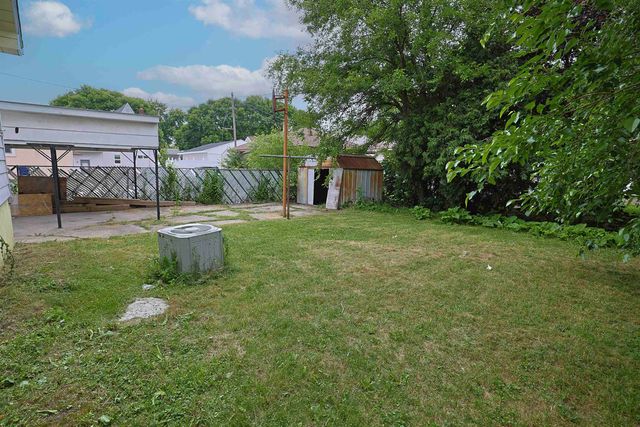 1711 Columbus Avenue, Bay City, MI 48708