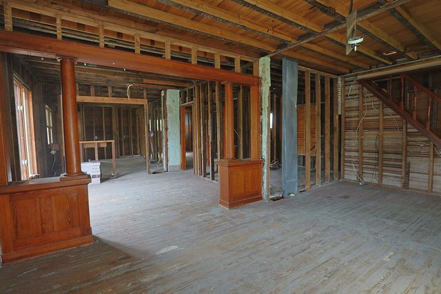 1711 Columbus Avenue, Bay City, MI 48708