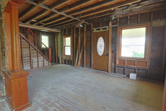 1711 Columbus Avenue, Bay City, MI 48708