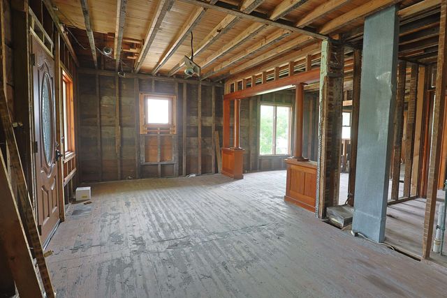 1711 Columbus Avenue, Bay City, MI 48708
