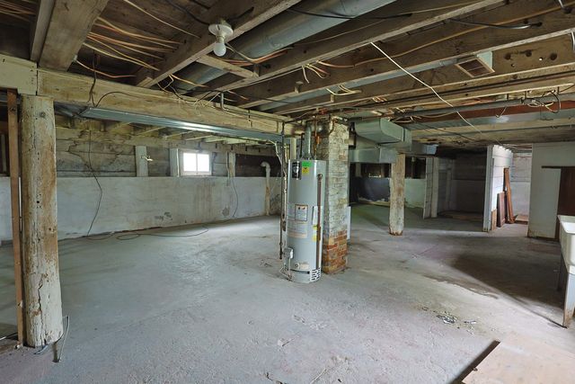 1711 Columbus Avenue, Bay City, MI 48708
