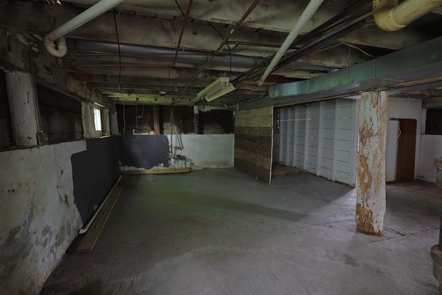1711 Columbus Avenue, Bay City, MI 48708