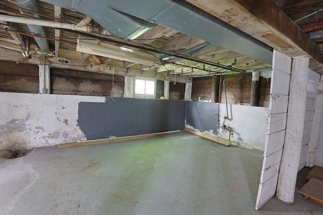 1711 Columbus Avenue, Bay City, MI 48708