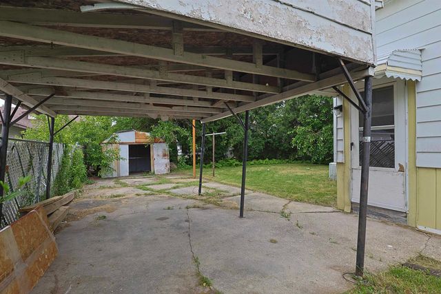 1711 Columbus Avenue, Bay City, MI 48708