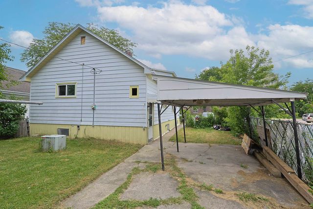 1711 Columbus Avenue, Bay City, MI 48708