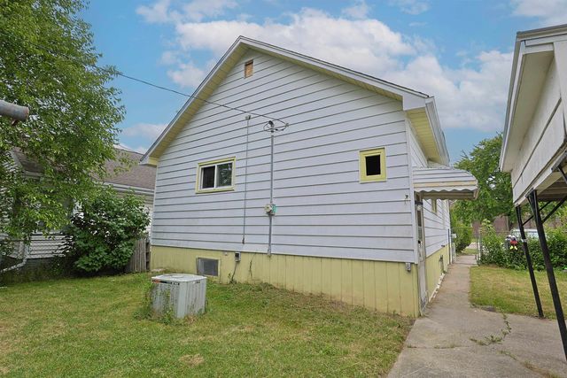 1711 Columbus Avenue, Bay City, MI 48708