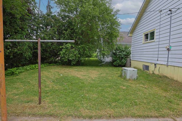 1711 Columbus Avenue, Bay City, MI 48708